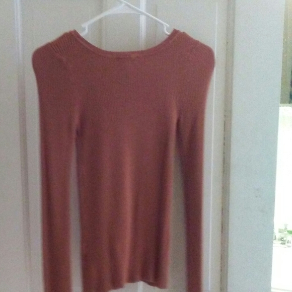 SALE.  Ladies Long Sleeve Sweater.  WAS 12.00 - Picture 3 of 3